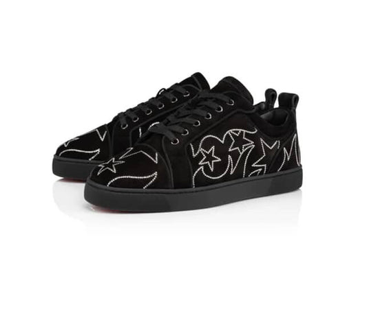 SHOE 4